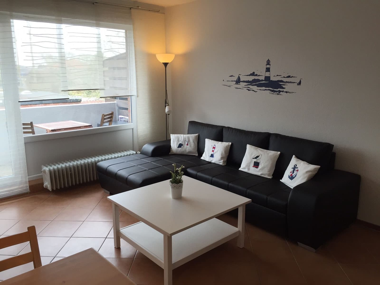 Wohnzimmer mit Ecksofa