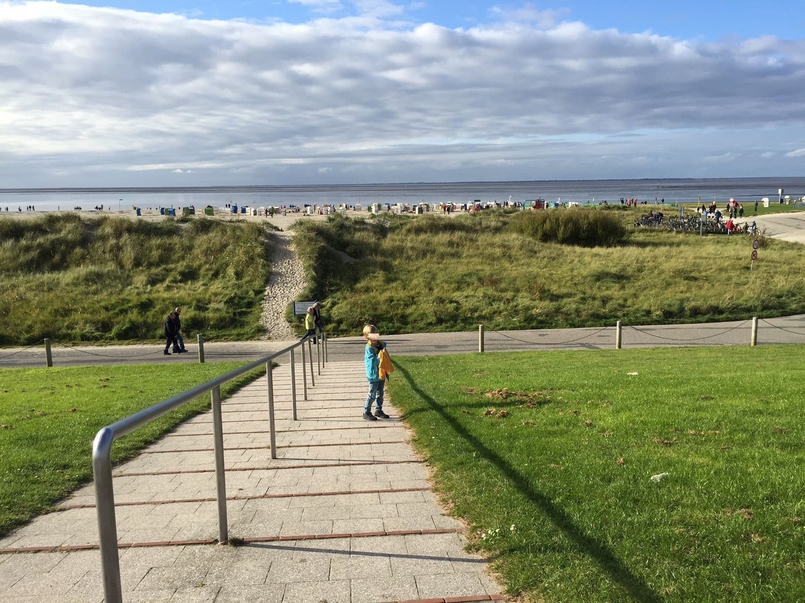 Umgebung der Ferienwohnung: Deich und Nordseeküste bei Norddeich